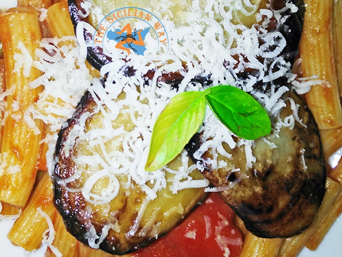 Pasta alla Norma siciliana | Ricetta facile